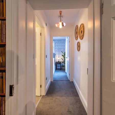 Contemporary Apartment On The Historic Rows Честер Екстер'єр фото