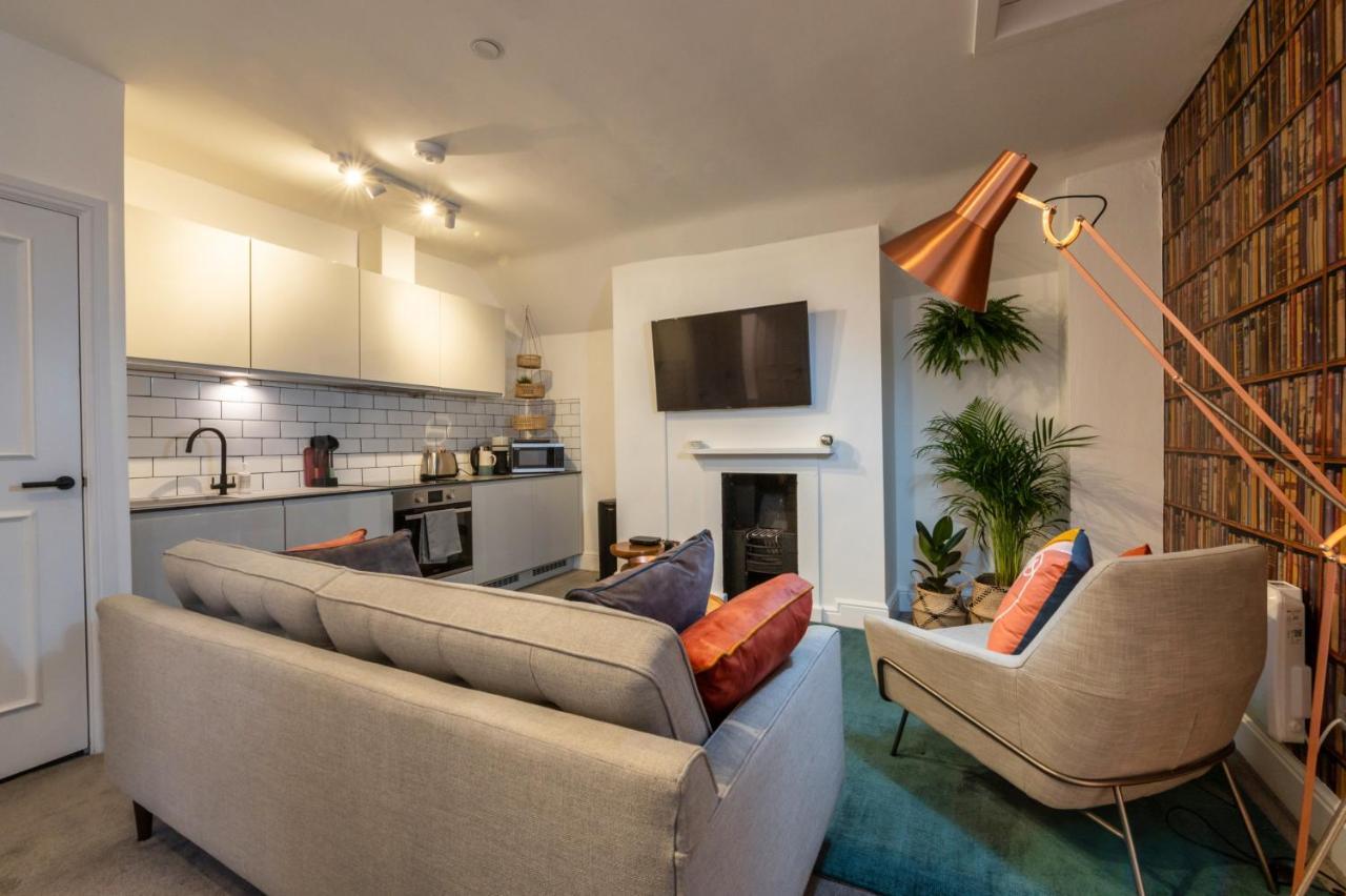 Contemporary Apartment On The Historic Rows Честер Екстер'єр фото